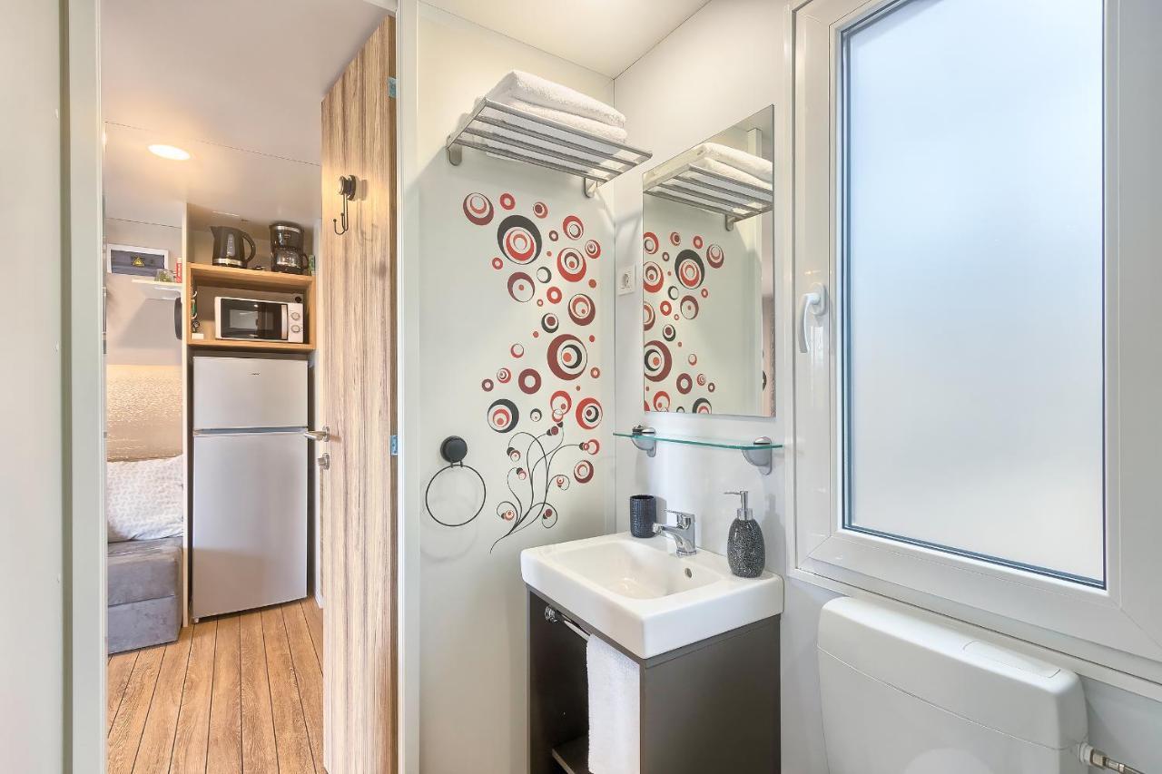 Total Escape Mobile Home Nera Camp Porton Biondi Rovinj Exterior photo